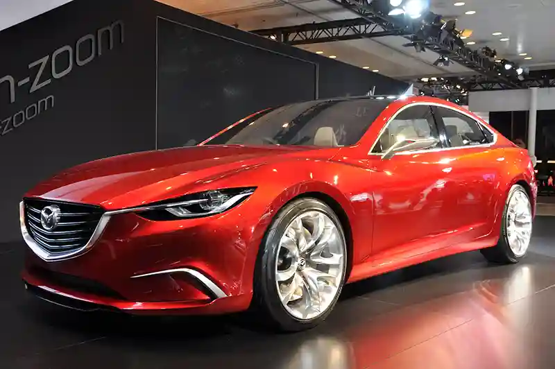 zuvu automobilis mazda 6